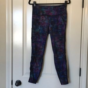 Athleta Yoga Space Dye leggings 7/8 length- Medium